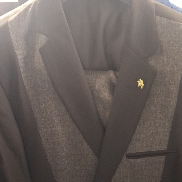 Elegant Charcoal Men's Blazer - Picture 1 of 5